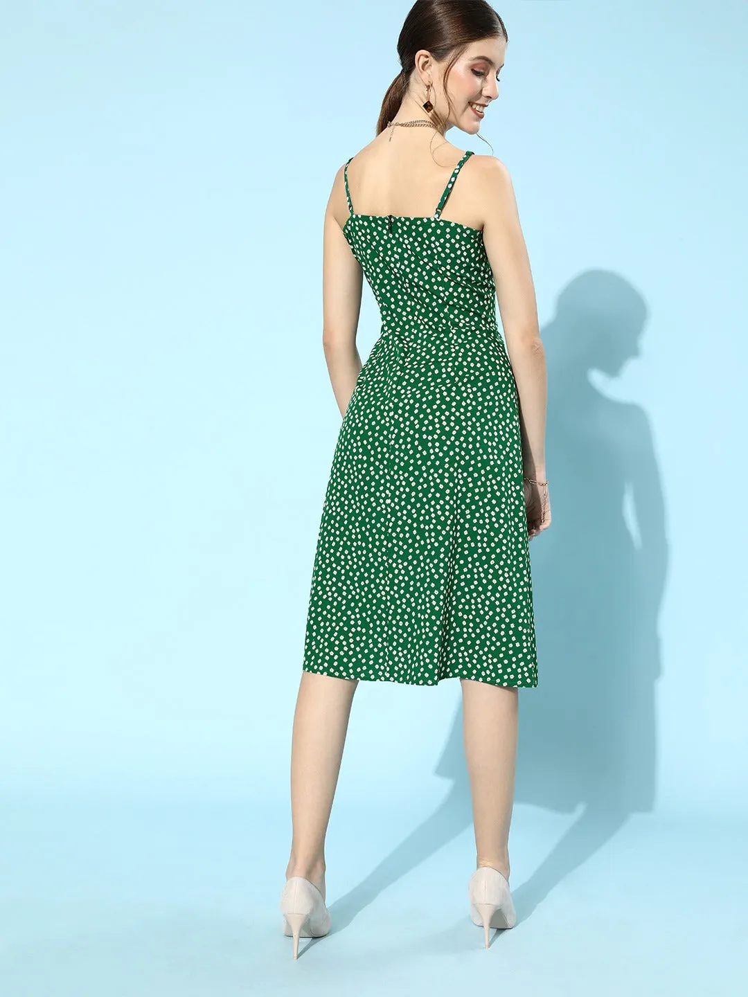 Berrylush Women Green Floral Printed Ruched A-Line Midi Dress