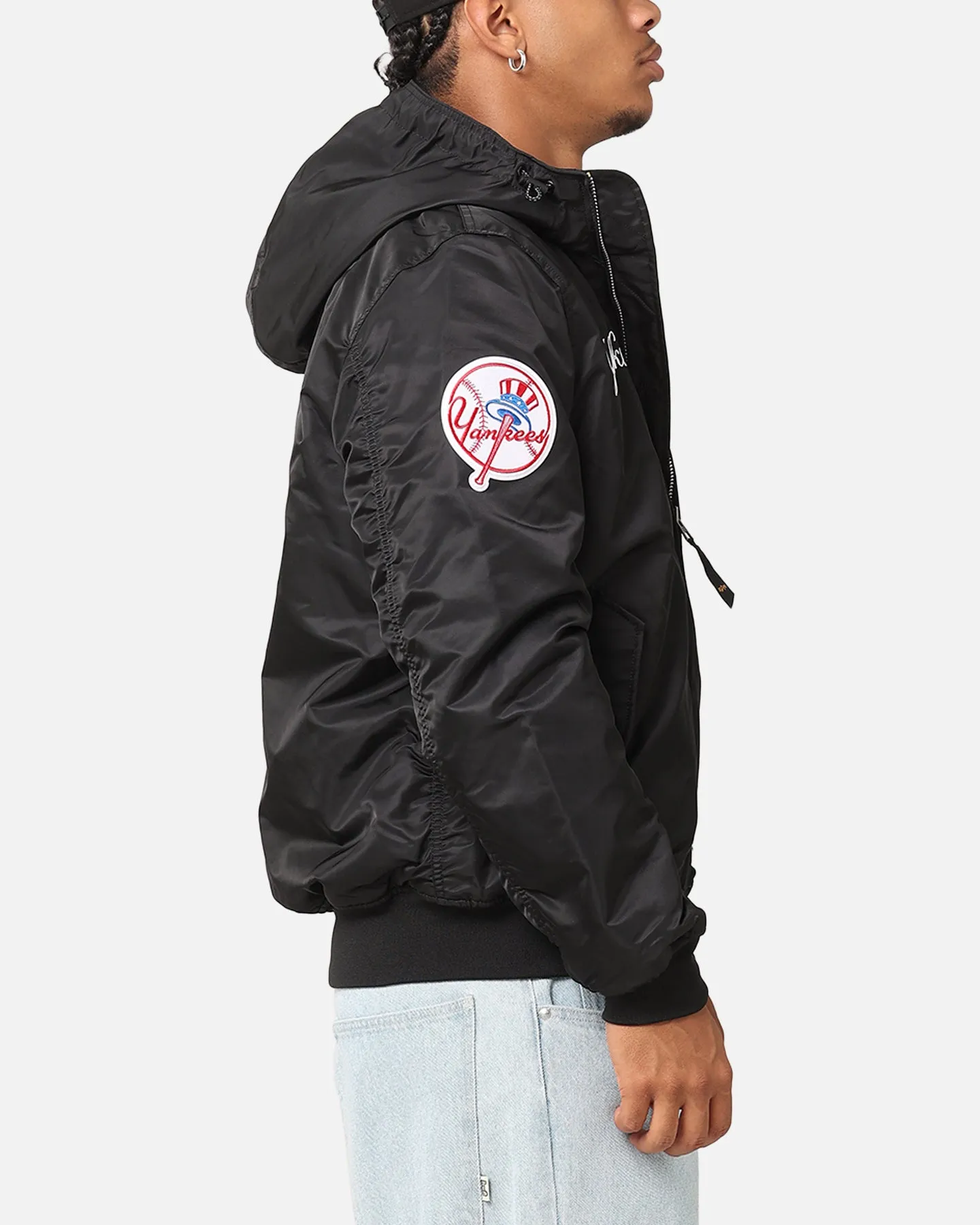 New Era New York Yankees Alpha Industries L-2B Hooded Bomber Jacket Black