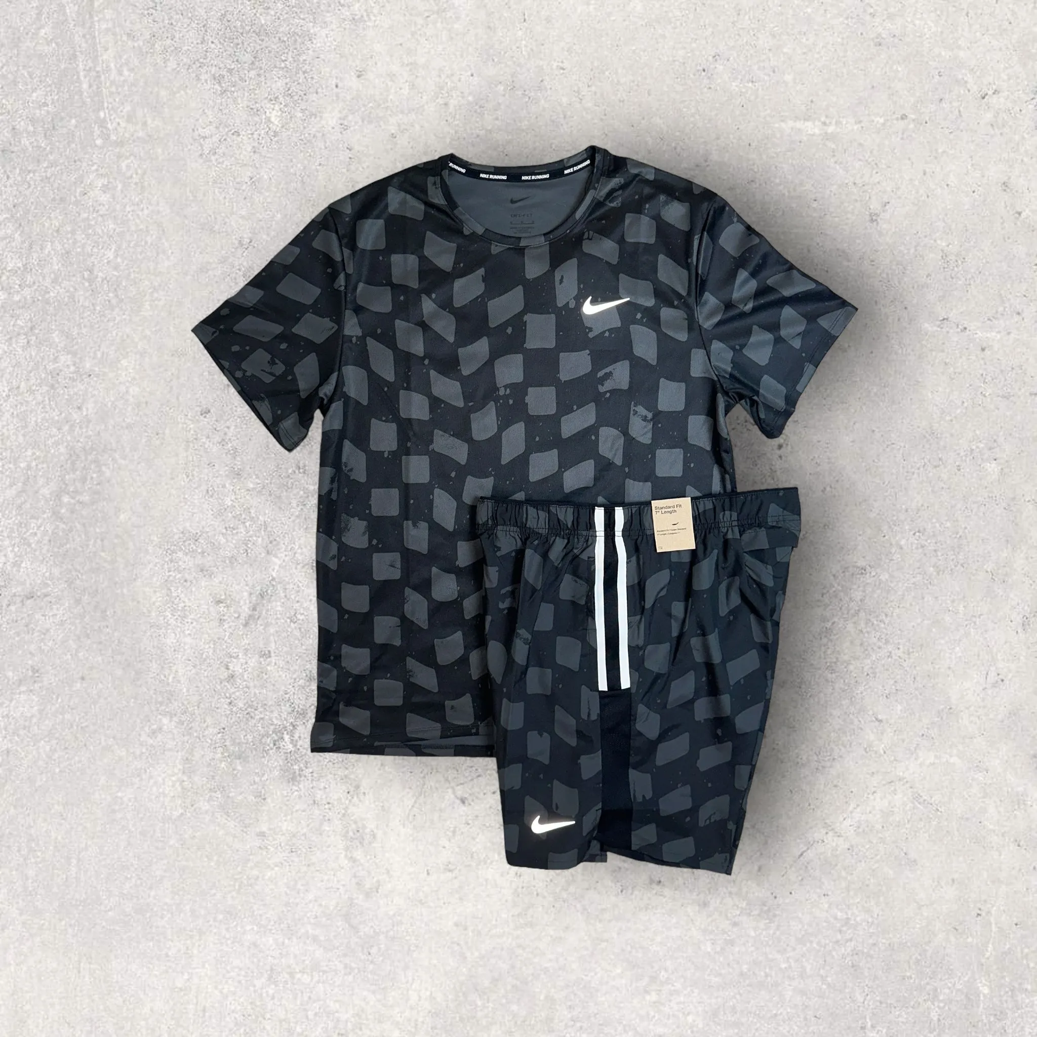 NIKE MILER T-SHIRT/SHORT SET - BLACK/GREY